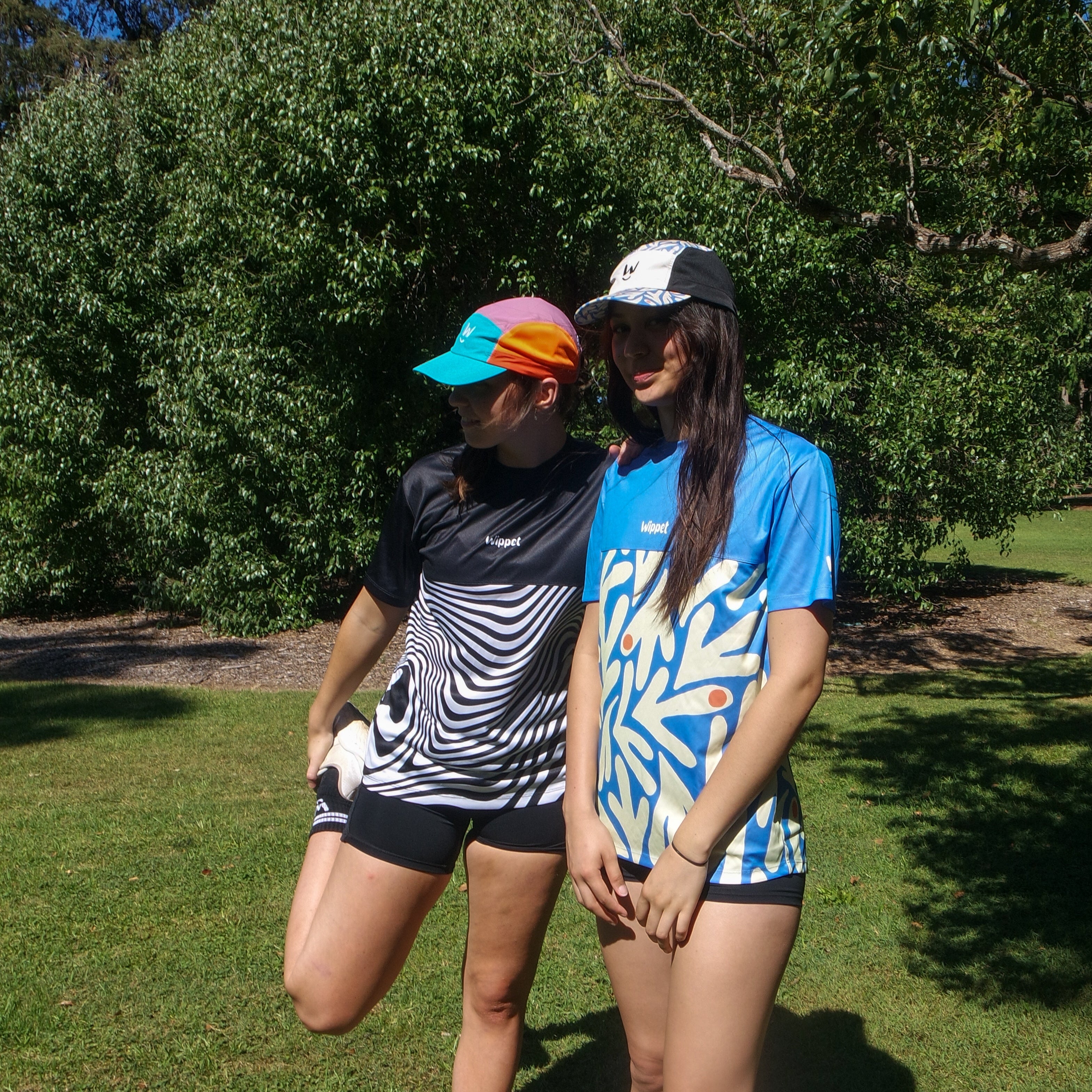 Wippet Running Coconut Cool – Unisex ultra-light sweat-wicking, breathable, odour resistant running shirt with UPF50+ sun protection and bold colors and patterns