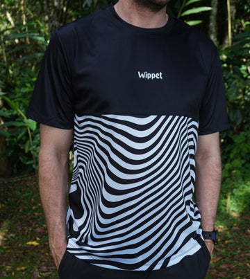 Wippet Running Trippy Wave – Unisex ultra-light sweat-wicking, breathable, odour resistant running shirt with UPF50+ sun protection and bold colors and patterns